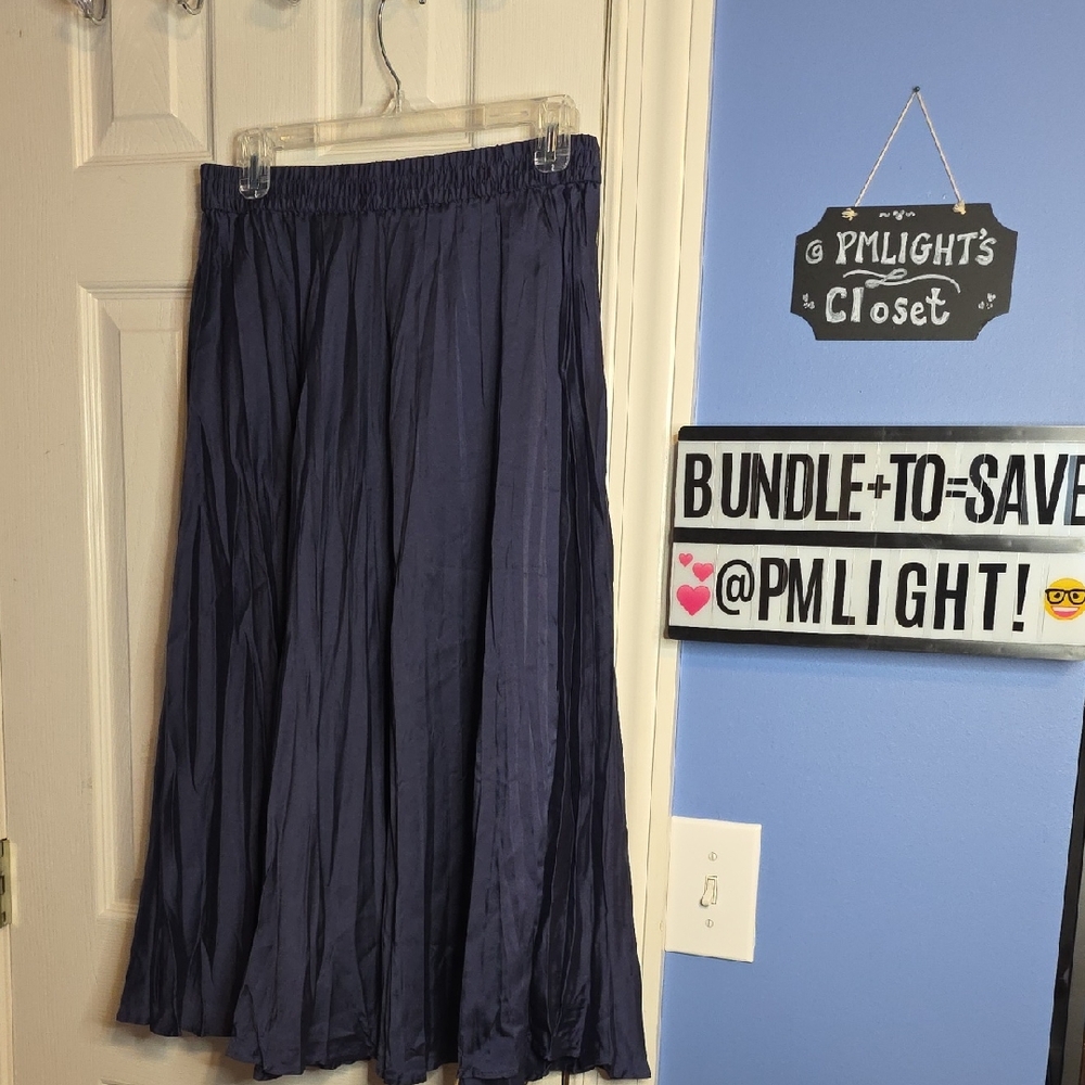 Time and Tru Navy Blue Full Pleated Skirt Medium